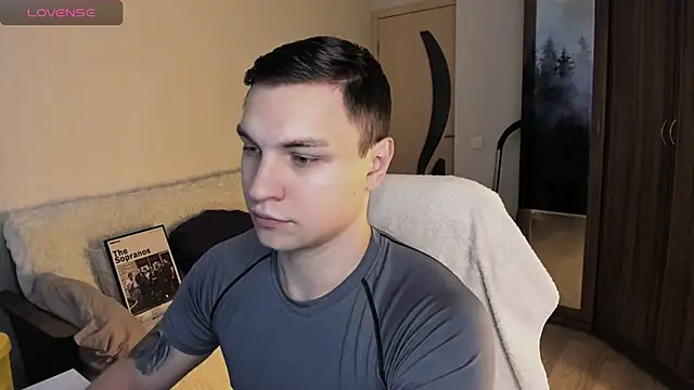 handsome guy01 online show from October 4, 10:53 am