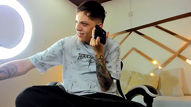 Snapshot of Adam_hard_ chatting on September 26, 8:28 pm Adam hard  online show from September 26, 8:28 pm