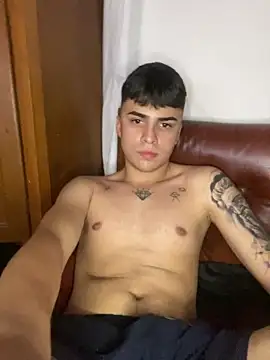 corey tylerr online show from February 7, 9:26 pm