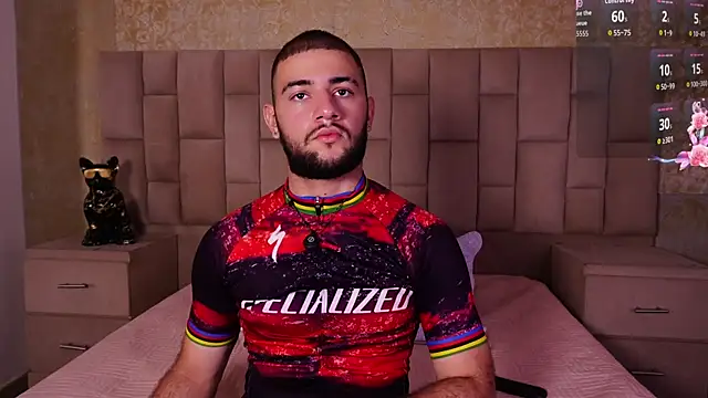 MaximusDick1  online show from December 4, 5:03 am