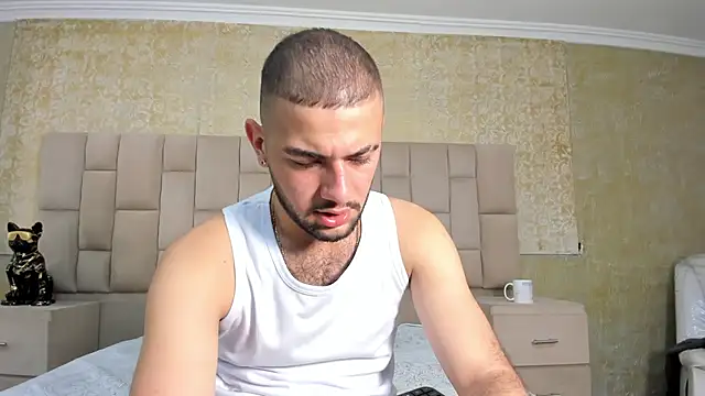 MaximusDick1  online show from November 8, 4:48 am