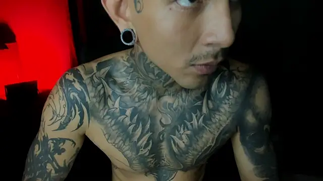 Travistanner 28 online show from April 2, 2:09 am