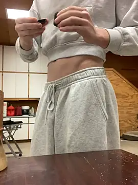 YourFavTwinkie online show from February 3, 4:32 am