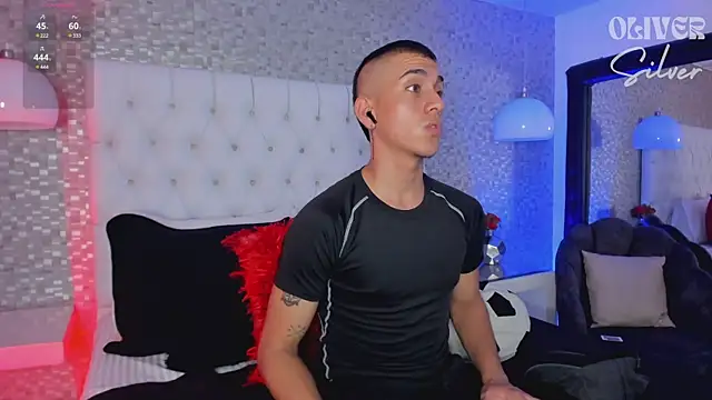 OliverSilverr online show from December 12, 2:26 am