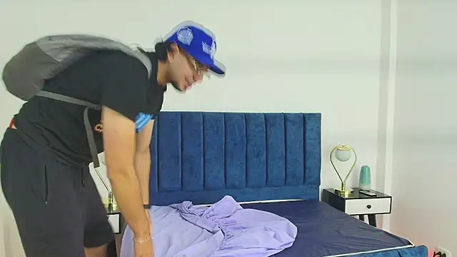 Amadeo Wild online show from March 9, 2:21 pm