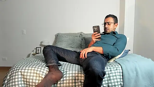 pablo-rincon95 online show from May 26, 10:39 pm