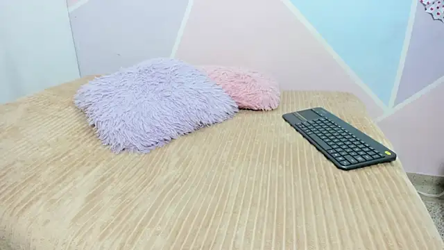 hares mds online show from February 4, 1:48 pm