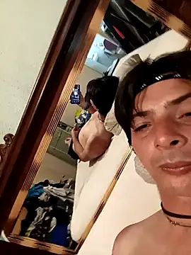 frank32love online show from April 28, 4:28 am