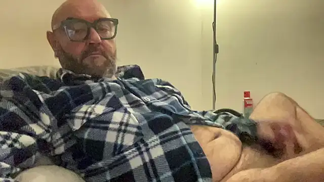 MM7026 online show from December 3, 5:23 pm