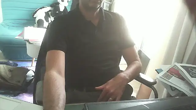 Snapshot of shyfrenchcock1 chatting on October 22, 12:42 pm shyfrenchcock1 online show from October 22, 12:42 pm