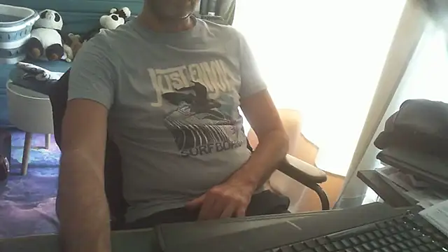 shyfrenchcock1 online show from June 20, 11:59 am