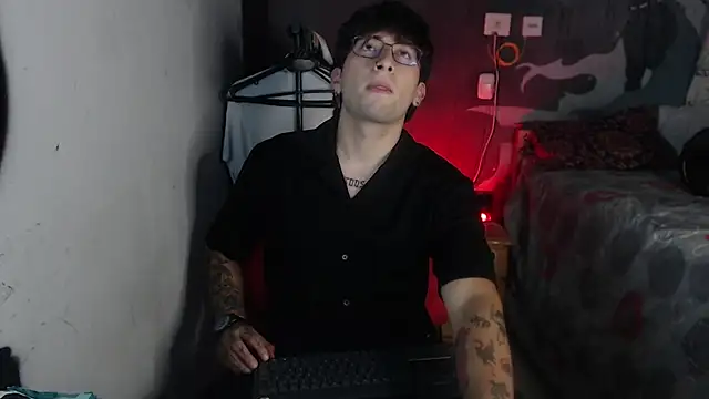 Dereck Dickson online show from November 27, 6:28 am