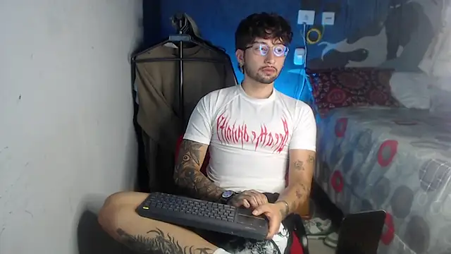 Dereck Dickson online show from November 12, 3:12 am