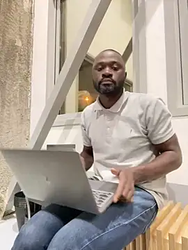 Blakishie online show from February 6, 3:52 pm