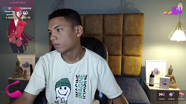 OwenStone  online show from December 20, 7:50 pm