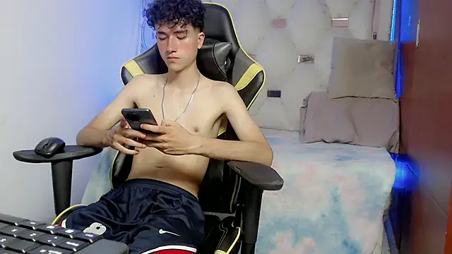 johnny cagee online show from November 9, 6:17 am