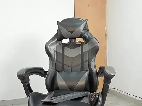 leo030809 online show from April 21, 9:10 pm