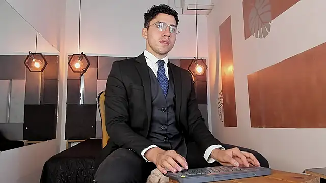 LiamNovak online show from March 5, 12:56 pm