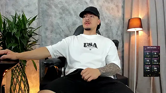 boyc022  online show from December 15, 12:29 am