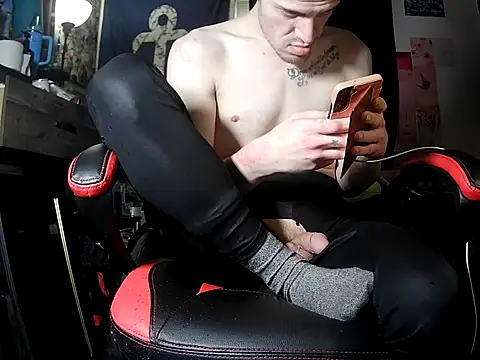 ATwinkie online show from April 19, 7:49 pm