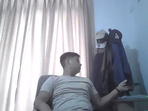 estudiante69 online show from February 16, 8:07 pm