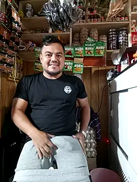 Snapshot of TheBriiaand30 chatting on October 10, 4:01 pm TheBriiaand30 online show from October 10, 4:01 pm