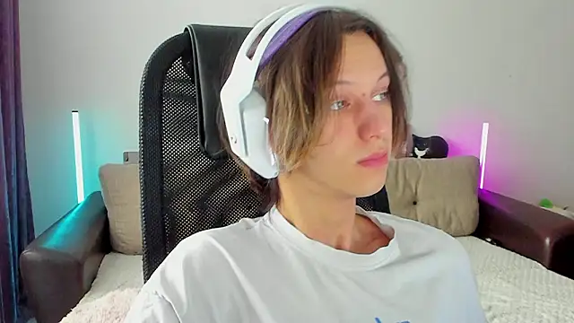 Ostin meow online show from February 1, 7:40 am