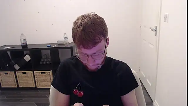 PrettyGinger online show from December 3, 4:28 pm