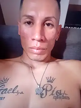 FlacoDani online show from April 3, 5:21 pm