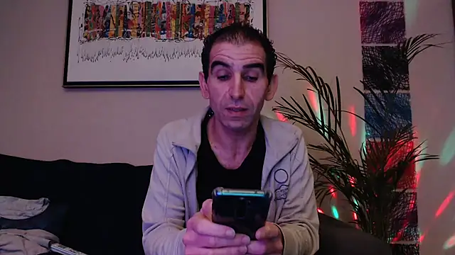 Snapshot of Samir_44200 chatting on January 24, 9:37 pm Samir 44200 online show from January 24, 9:37 pm