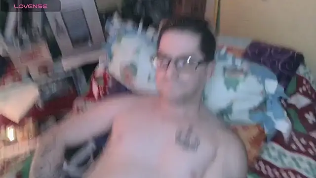 AryanJCole666 online show from December 19, 2:23 am