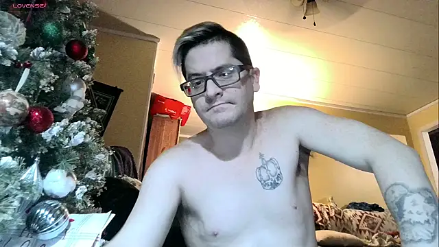 AryanJCole666 online show from December 15, 5:10 pm