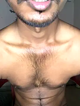 mahiking online show from October 12, 7:30 pm