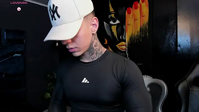 Flynn Riider online show from September 24, 11:41 am