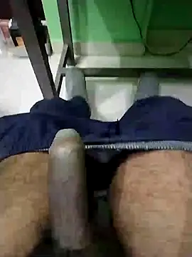 Snapshot of KUKU69XX chatting on December 16, 8:37 pm KUKU69XX online show from December 16, 8:37 pm