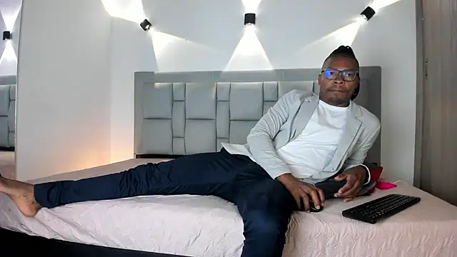 JEFFREY COTTOM online show from March 10, 7:18 pm