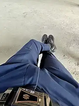 Snapshot of bananadick____ chatting on December 31, 8:48 am bananadick     online show from December 31, 8:48 am