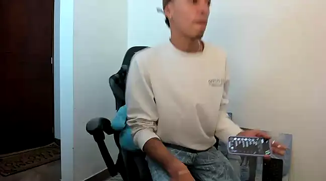 twink latino5 online show from February 23, 2:03 am