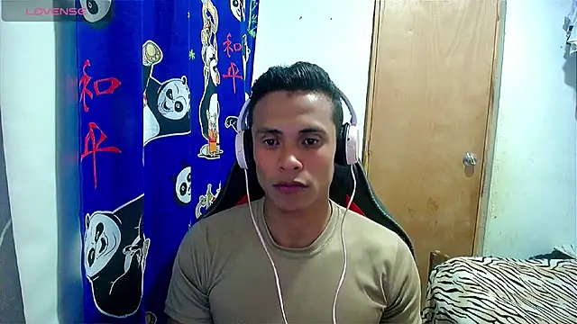 Willy Mate online show from December 18, 4:42 am