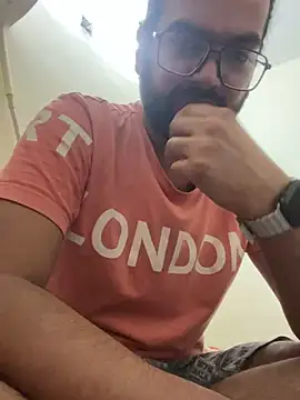 Arsh Loves Luv online show from December 28, 7:11 pm