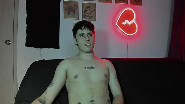 Snapshot of Antonello_Vannucci chatting on January 5, 10:29 pm Antonello Vannucci online show from January 5, 10:29 pm