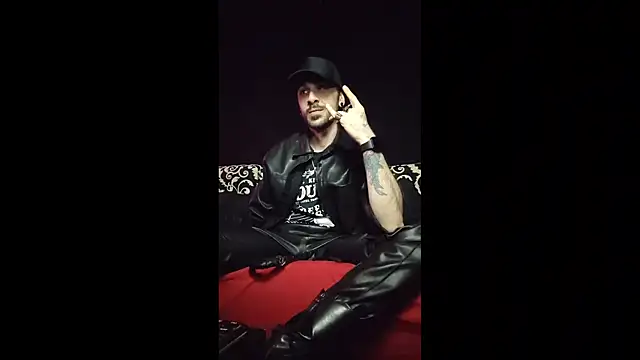 AxelColton online show from April 29, 5:30 pm