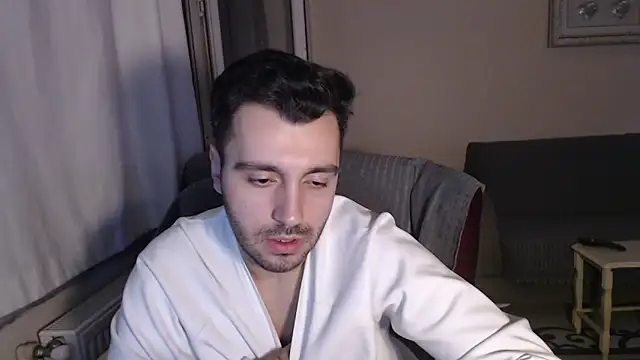 handsomeee04 online show from November 8, 10:13 pm