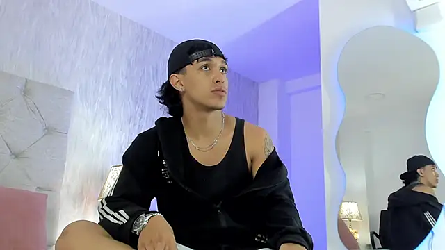 jason hanks8 online show from February 7, 11:34 am