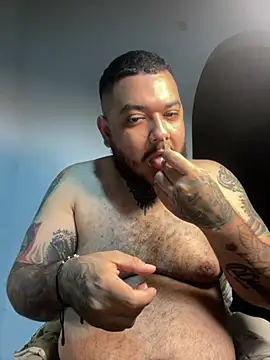 El Titan1998 online show from April 12, 12:14 am