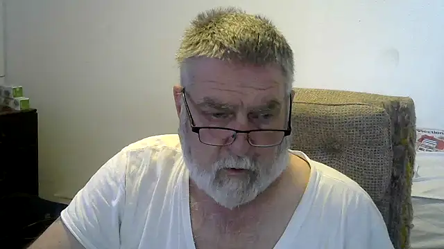 viejo oso online show from November 5, 7:05 pm