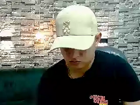 Warning Boy online show from December 29, 6:49 pm