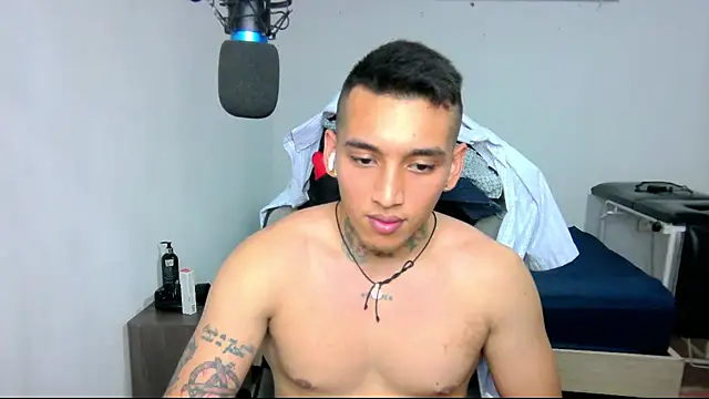 David Adams2003 online show from January 13, 10:13 pm