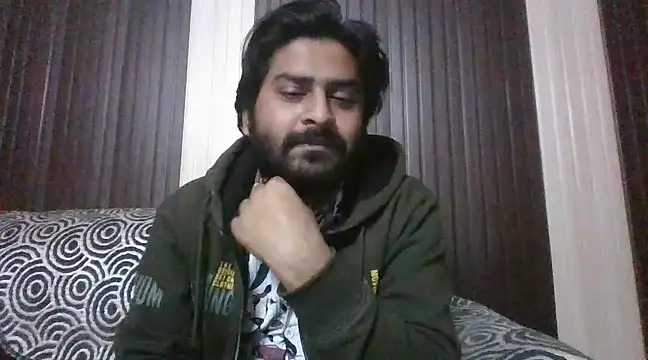 Snapshot of indihotguy chatting on February 6, 6:02 pm indihotguy online show from February 6, 6:02 pm