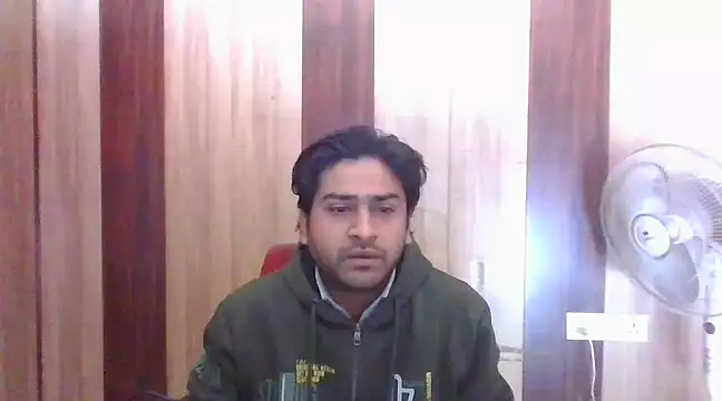 Snapshot of indihotguy chatting on February 13, 6:20 am indihotguy online show from February 13, 6:20 am